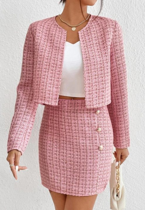 Rózsaszinű Kosztüm